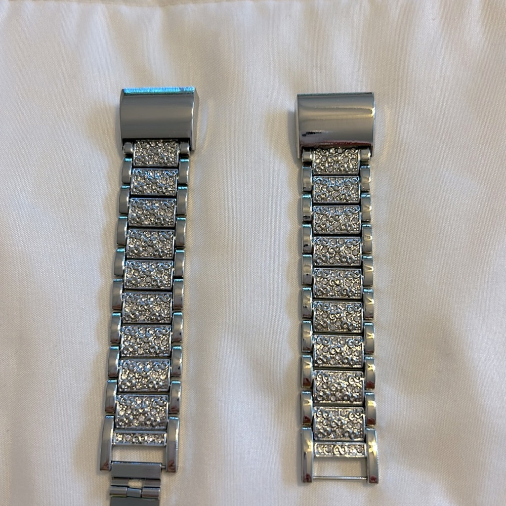 Shiny Fitbit Charge 2 watchband NWOT